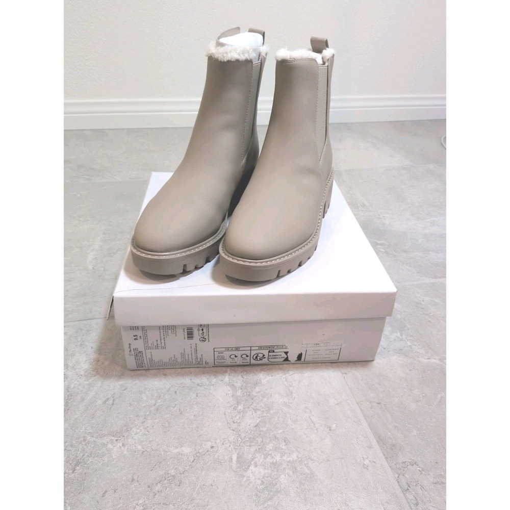 New Women's Chunky Heel Ankle Boots Lug Sole Sherpa Chelsea Short Taupe Size 9.5